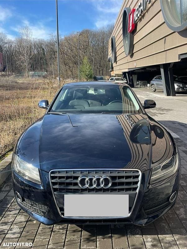 Culoarealbastru Utilizat 2009 Audi A5 Coupe | 6.200 EUR (Preț bun) - Imagine 1/4