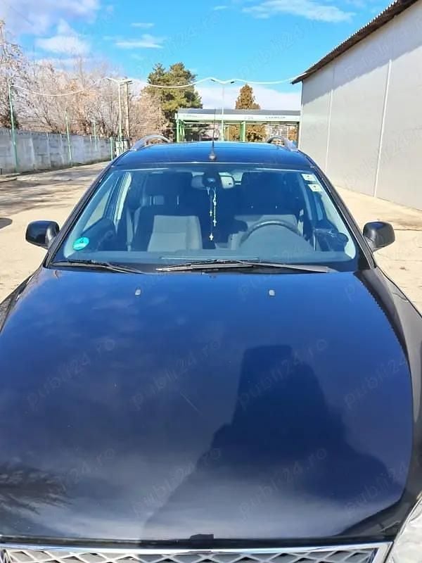 Negru Utilizat 2007 Ford Mondeo Hatchback | 2.500 EUR (Preț OK) - Imagine 1/4