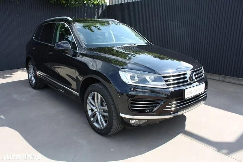 Culoarenegru Utilizat 2015 VW Touareg SUV | 15.950 EUR (Super Preț) - Imagine 1/4