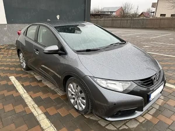 Second-hand Honda Civic 141 CP (103 kW) 2012 Culoaregri Hatchback