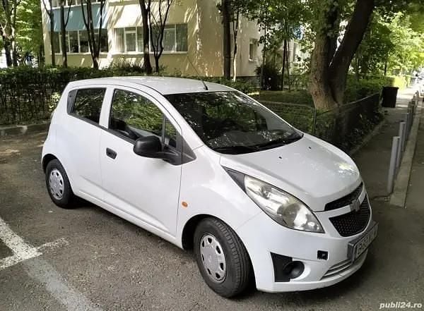 Second-hand Chevrolet Spark 90 CP (66 kW) 2013 Hatchback