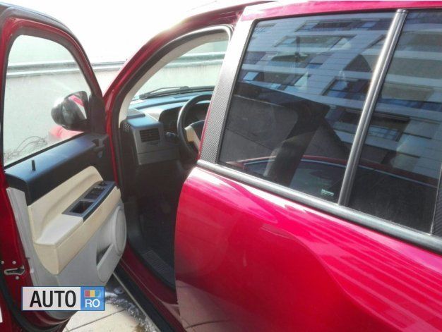 Rosu Utilizat 2008 Jeep Compass SUV | 7.500 EUR - Imagine 1/4