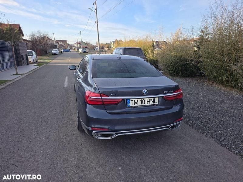 Second-hand BMW 750L Comfort Edition 400 CP (294 kW) 2017 Culoaregri Berlinǎ