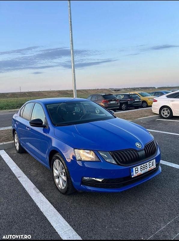 Culoarealbastru Utilizat 2020 Skoda Octavia Berlinǎ | 16.500 EUR (Super Preț) - Imagine 1/4