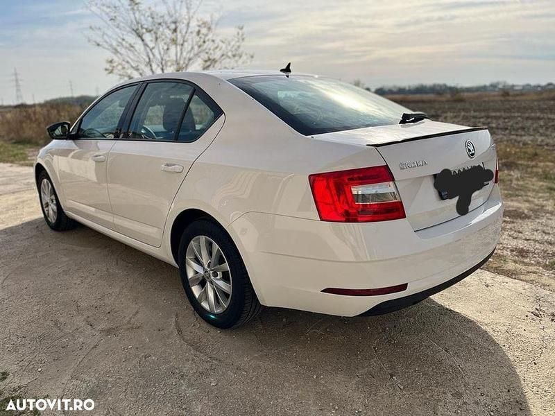 Second-hand Skoda Octavia Ambition 150 CP (110 kW) 2019 Culoarealb Berlinǎ