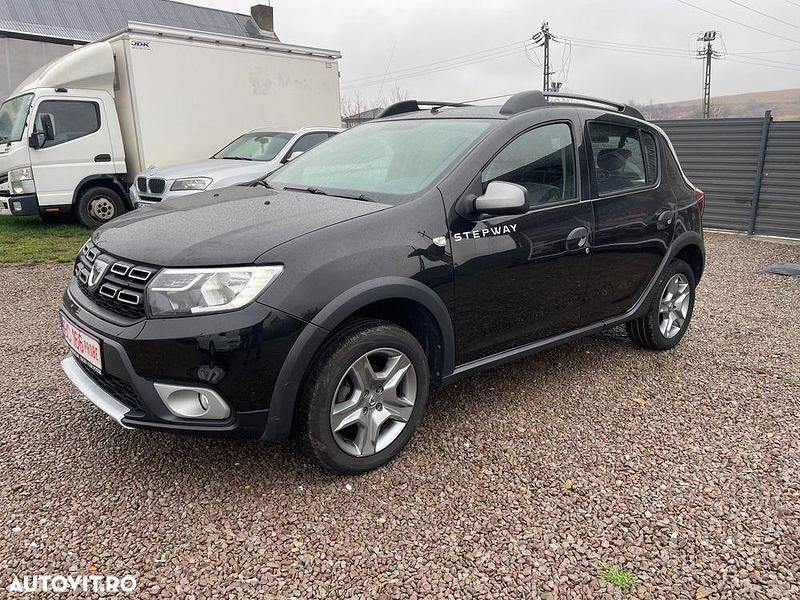 Second-hand Dacia Sandero Stepway 90 CP (66 kW) 2018 Culoarenegru Hatchback