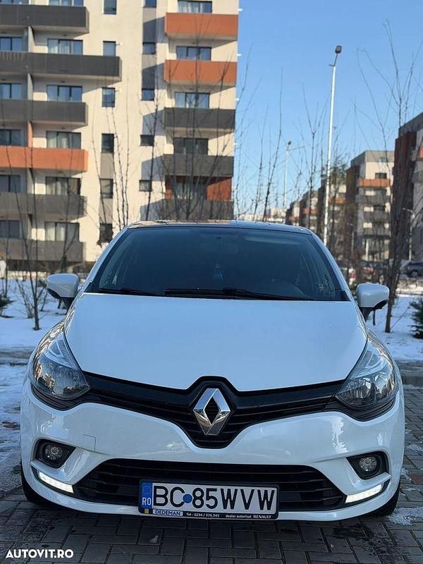 Second-hand Renault Clio IV Life 75 CP (55 kW) 2018 Culoarealb