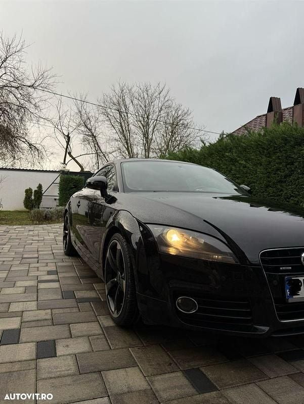 Second-hand Audi TT 170 CP (125 kW) 2011 Culoarenegru Coupe
