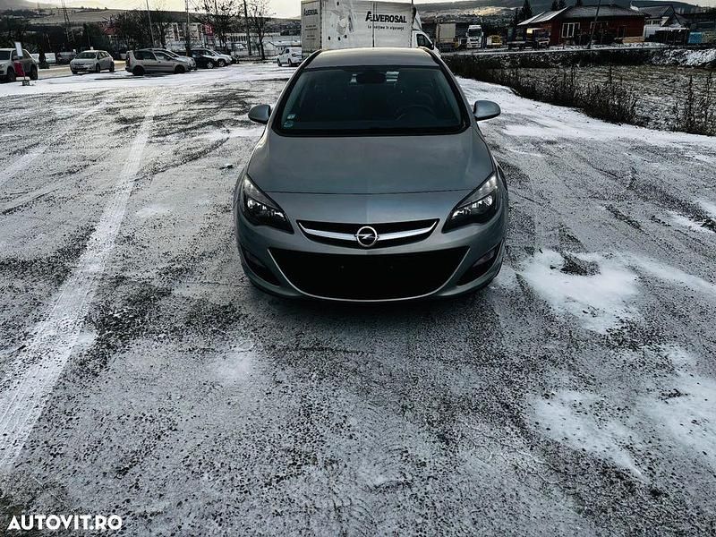 Second-hand Opel Astra 136 CP (100 kW) 2014 Culoaregri Hatchback