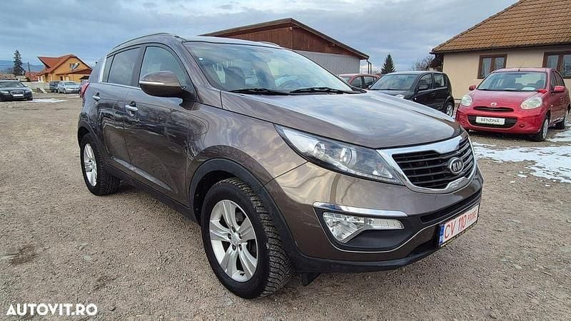 Second-hand Kia Sportage 116 CP (85 kW) 2012 Culoaremaro SUV