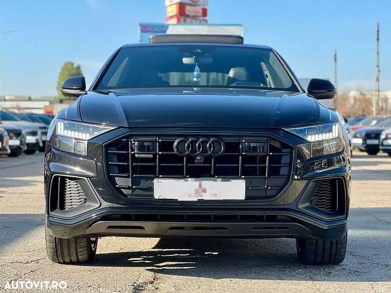Culoarenegru Utilizat 2020 Audi Q8 S-Line SUV | 35.000 EUR - Imagine 1/4
