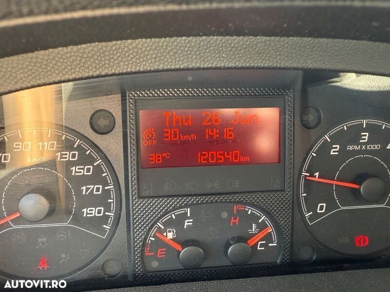 Alb Utilizat 2018 Fiat Ducato Van | 12.000 EUR (Preț bun) - Imagine 1/4
