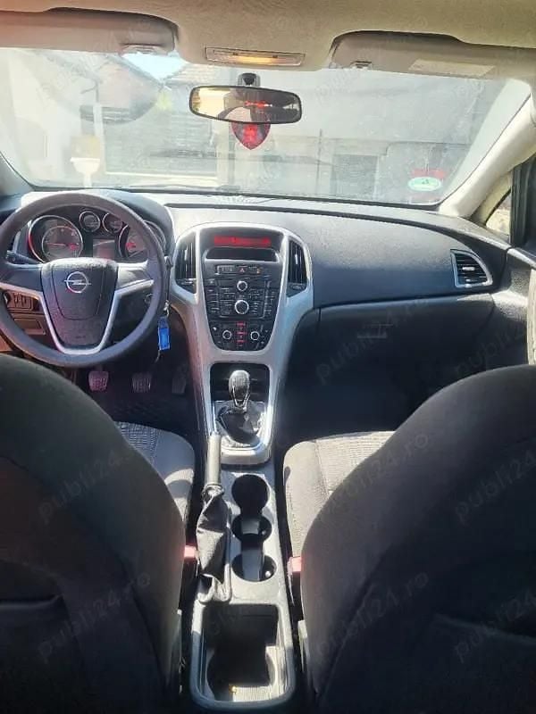 Second-hand Opel Astra 120 CP (88 kW) 2012 Break