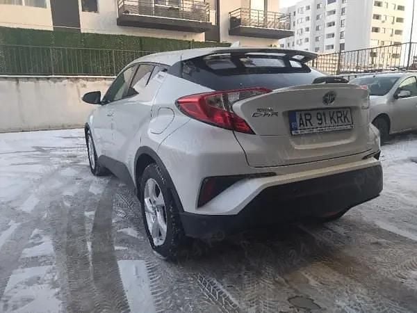 Second-hand Toyota C-HR 136 CP (100 kW) 2019 Alb SUV