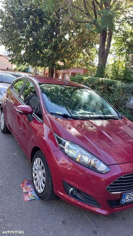 Culoarealte culori Utilizat 2014 Ford Fiesta ST-Line Hatchback | 5.900 EUR (Preț OK) - Imagine 1/4
