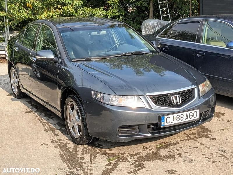 Culoaregri Utilizat 2004 Honda Accord Executive Berlinǎ | 1.500 EUR - Imagine 1/4