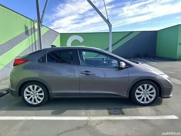 Second-hand Honda Civic 141 CP (103 kW) 2014 Maro Hatchback