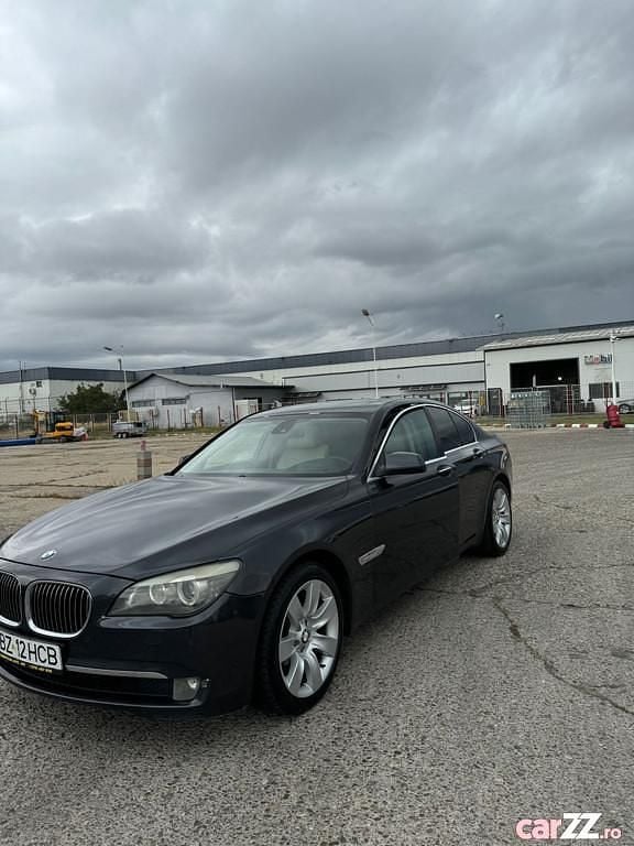 Utilizat 2010 BMW 730 Comfort Edition Berlinǎ | 10.000 EUR - Imagine 1/4
