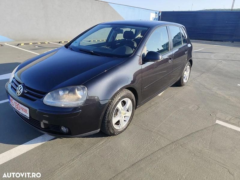 Culoarenegru Utilizat 2006 VW Golf V | 3.150 EUR (Preț OK) - Imagine 1/4