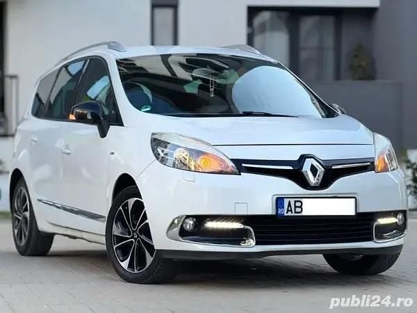 Utilizat 2015 Renault Grand Scénic III Monovolum | 4.700 EUR (Preț bun) - Imagine 1/4