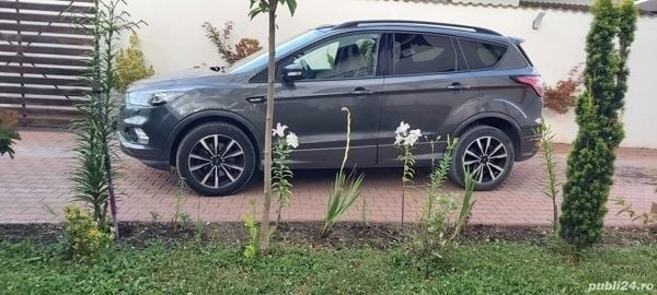 Utilizat 2019 Ford Kuga SUV | 14.850 EUR (Puțin scump) - Imagine 1/4