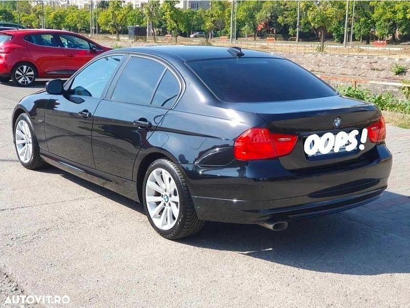 Second-hand BMW 320 Sport Line 177 CP (130 kW) 2009 Culoarenegru Berlinǎ