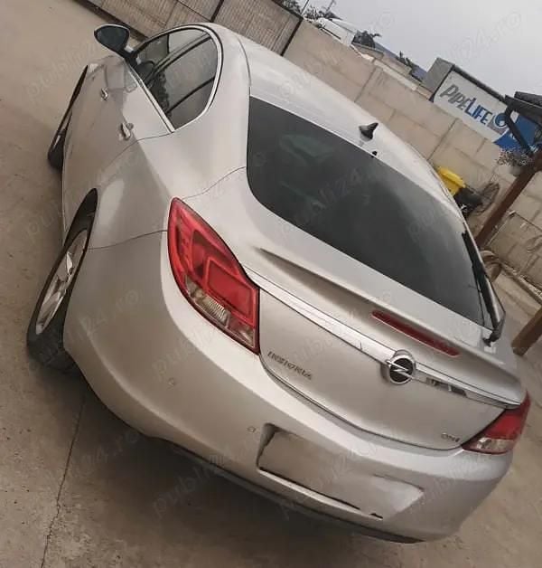 Utilizat 2011 Opel Insignia Berlinǎ | 3.500 EUR (Preț OK) - Imagine 1/4