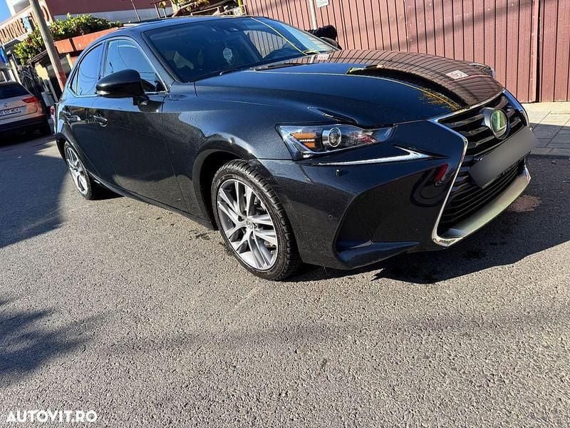 Culoarenegru Utilizat 2020 Lexus IS300h Executive Line Berlinǎ | 27.990 EUR - Imagine 1/4