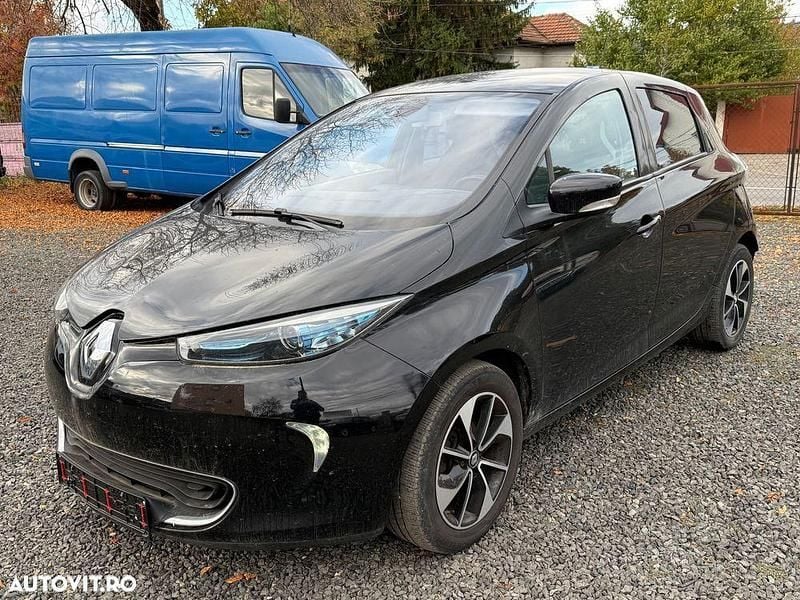 Culoarenegru Utilizat 2015 Renault Zoe Life Hatchback | 5.300 EUR (Preț bun) - Imagine 1/4