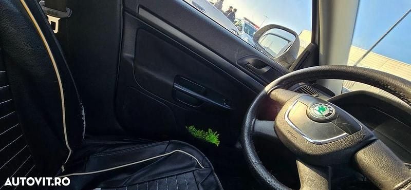 Second-hand Skoda Octavia Classic 80 CP (58 kW) 2010 Culoarealb Hatchback