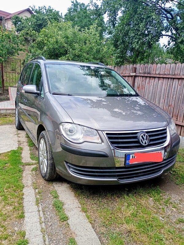 Gri Utilizat 2007 VW Touran Monovolum | 3.500 EUR (Preț OK) - Imagine 1/4