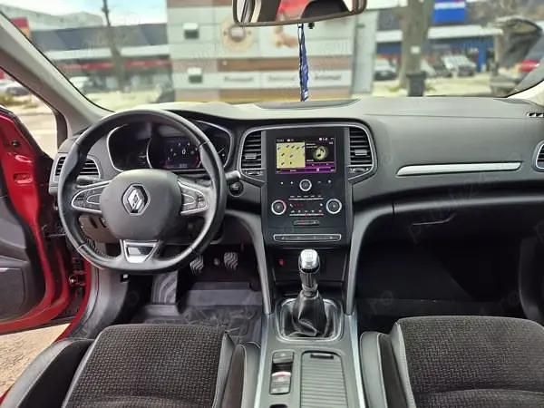 Second-hand Renault Mégane IV Intens 140 CP (102 kW) 2019 Culoarerosu Berlinǎ