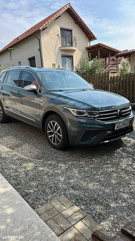 Culoarealte culori Utilizat 2022 VW Tiguan Allspace Life SUV | 33.000 EUR (Puțin scump) - Imagine 1/4