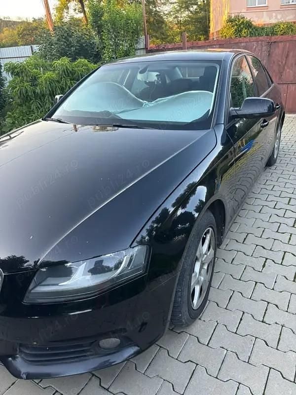 Utilizat 2011 Audi A4 Berlinǎ | 7.000 EUR (Preț bun) - Imagine 1/4