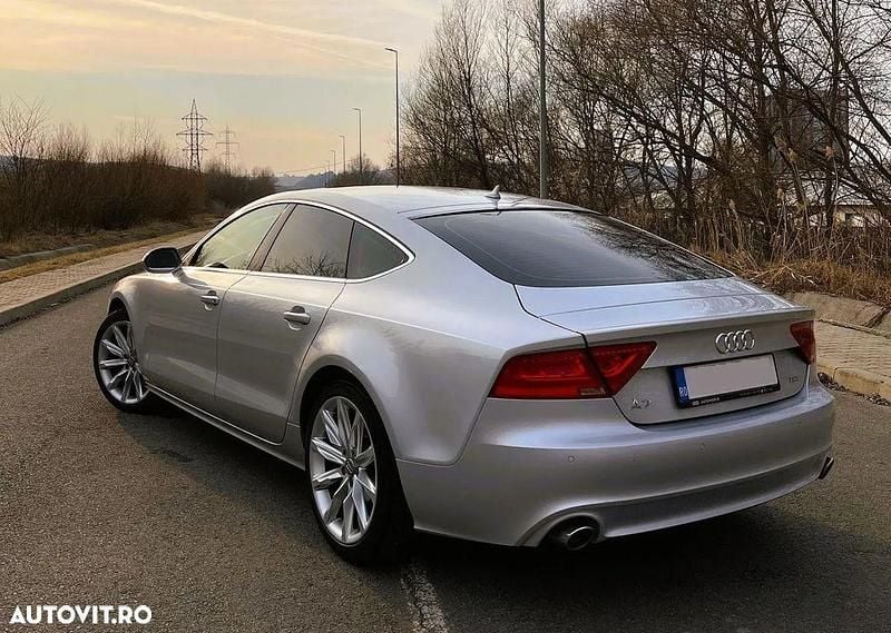 Gri Utilizat 2011 Audi A7 Hatchback | 11.000 EUR (Super Preț) - Imagine 1/4