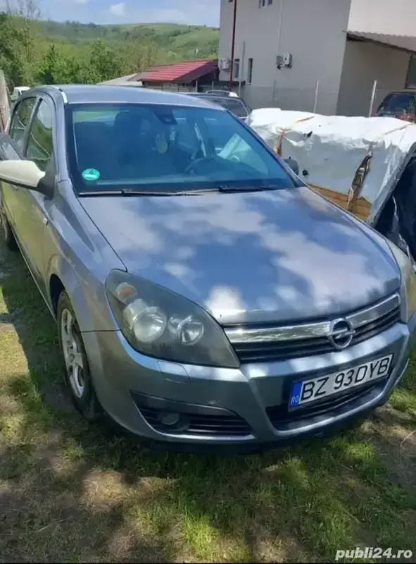 Gri Utilizat 2006 Opel Astra Hatchback | 7.500 EUR - Imagine 1/3