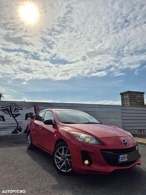 Culoarerosu Utilizat 2013 Mazda 3 Hatchback | 5.490 EUR (Preț bun) - Imagine 1/4