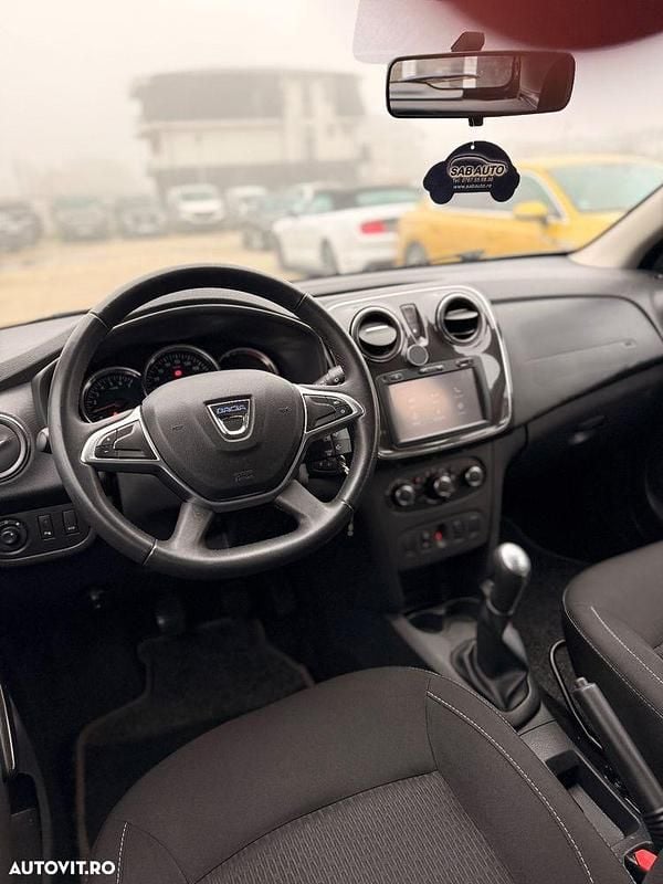 Second-hand Dacia Logan 90 CP (66 kW) 2016 Culoarealbastru Break