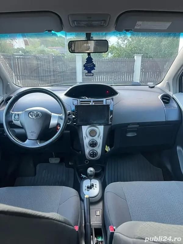 Utilizat 2006 Toyota Yaris Hatchback | 3.750 EUR (Puțin scump) - Imagine 1/4