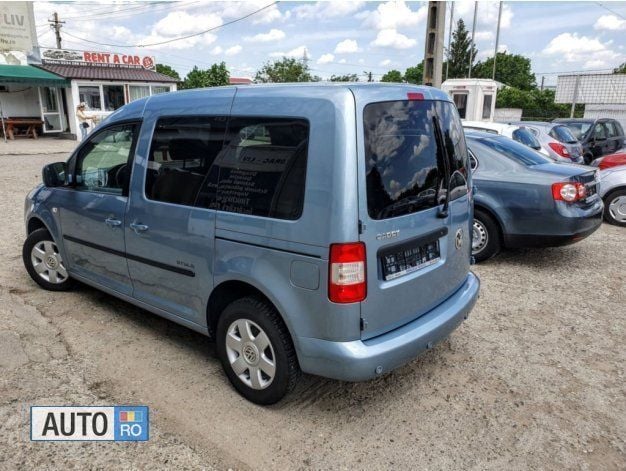 Second-hand VW Caddy 105 CP (77 kW) 2010 Albastru metalizat Monovolum