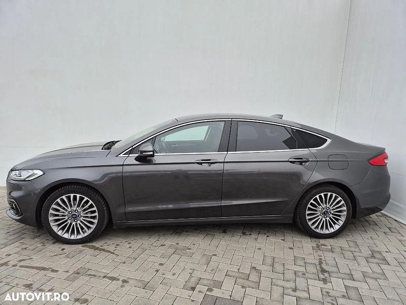 Second-hand Ford Mondeo Titanium 187 CP (137 kW) 2022 Gri mediu  normal Berlinǎ