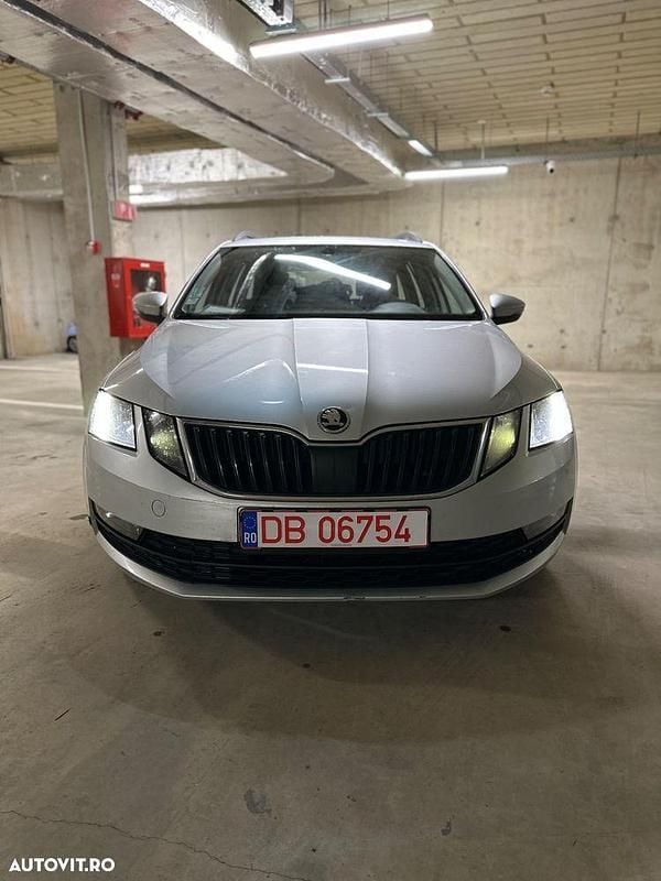Second-hand Skoda Octavia Ambition 116 CP (85 kW) 2018 Culoareargint Break