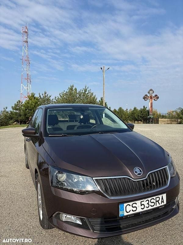 Culoaremaro Utilizat 2015 Skoda Fabia Style Hatchback | 9.100 EUR (Preț OK) - Imagine 1/4