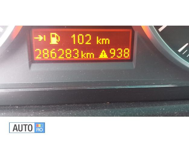 Argintiu Utilizat 2006 BMW 318 Berlinǎ | 5.300 EUR (Scump) - Imagine 1/4