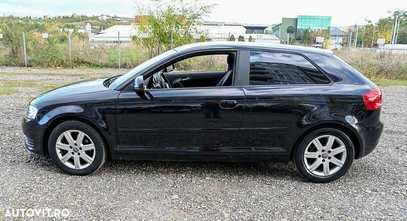 Second-hand Audi A3 Attraction 125 CP (91 kW) 2011 Culoarenegru Hatchback