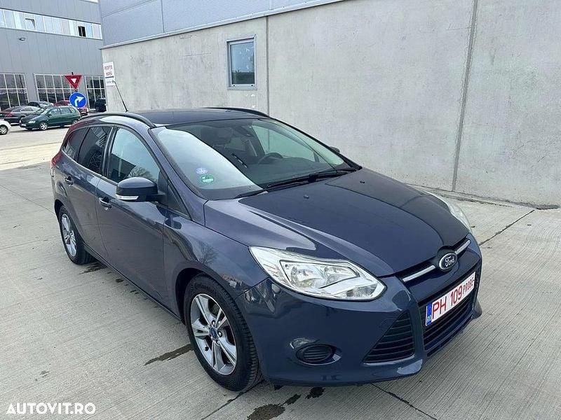 Albastru Utilizat 2014 Ford Focus Business Edition Break | 3.999 EUR (Preț OK) - Imagine 1/4