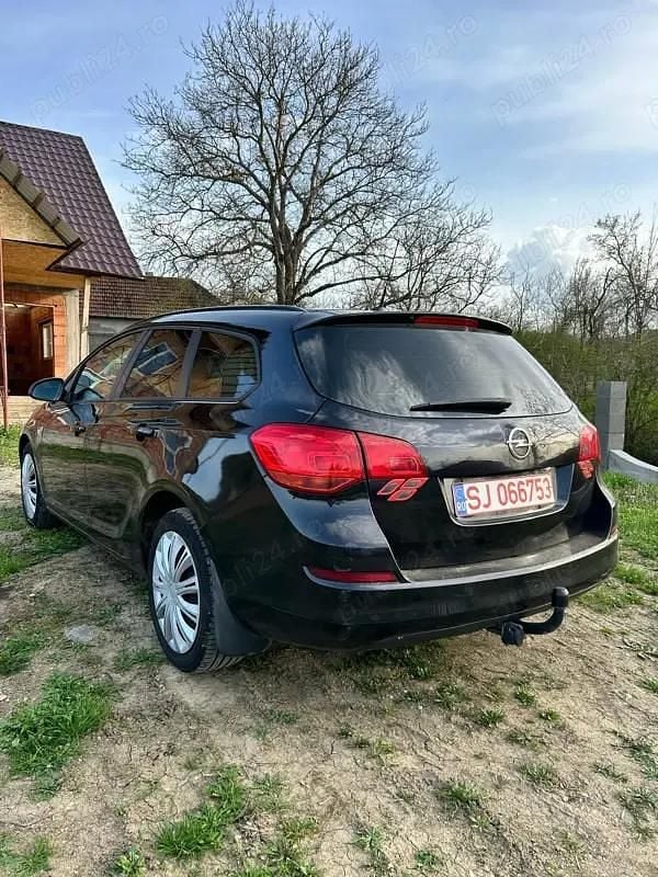 Second-hand Opel Astra 125 CP (91 kW) 2011 Break