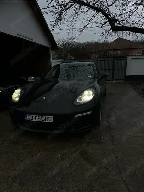 Second-hand Porsche Panamera 250 CP (183 kW) 2014 Hatchback