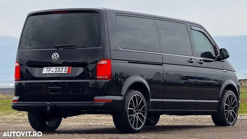 Second-hand VW Caravelle Comfortline 150 CP (110 kW) 2016 Culoarenegru Monovolum