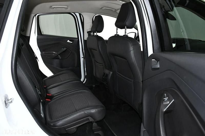 Second-hand Ford Kuga Titanium 150 CP (110 kW) 2018 Culoarealb SUV